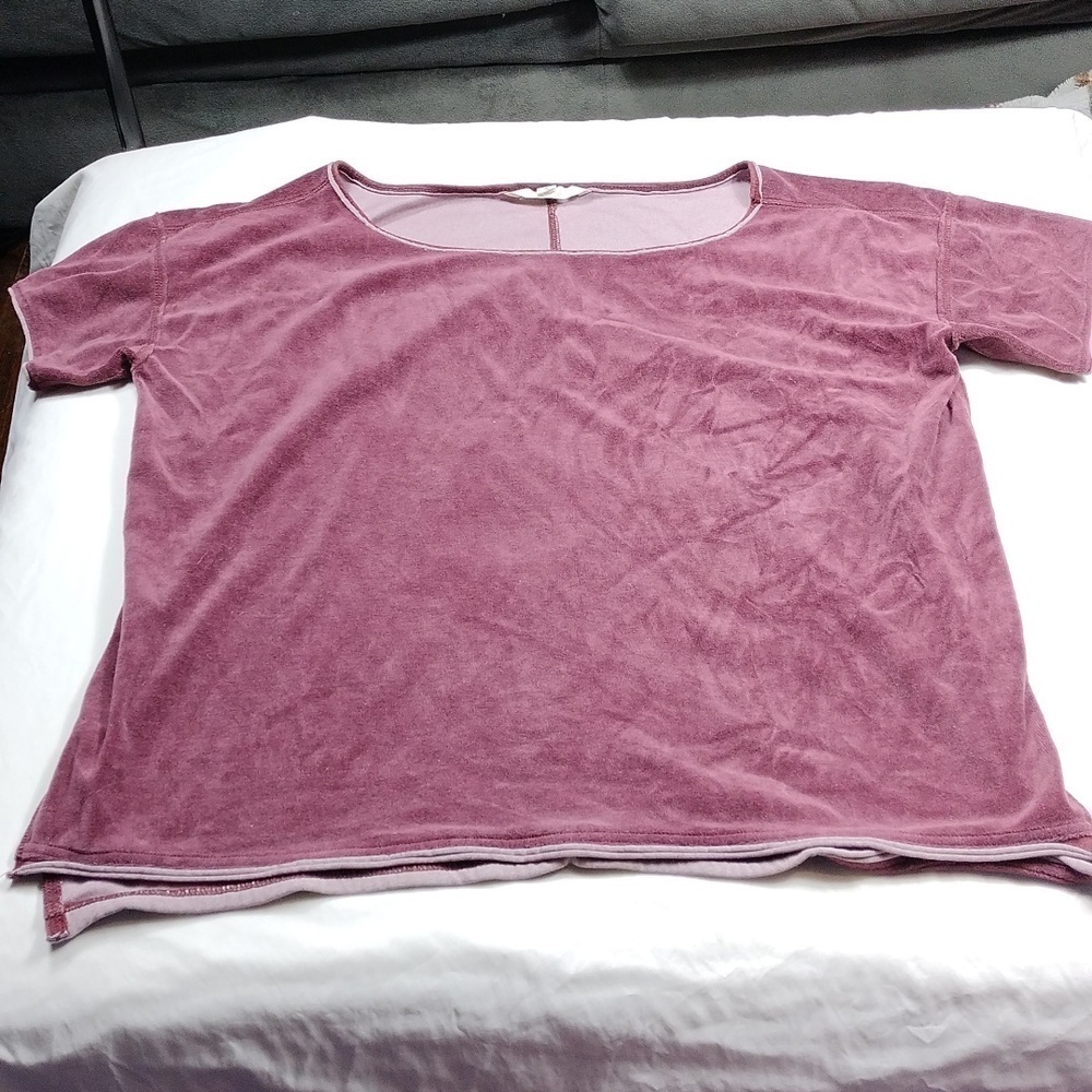 Vanilla star women's 2X burgundy colored shirt with velvet feel